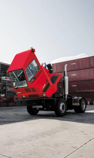 Kalmar TL2 Terminal Tractor (1)